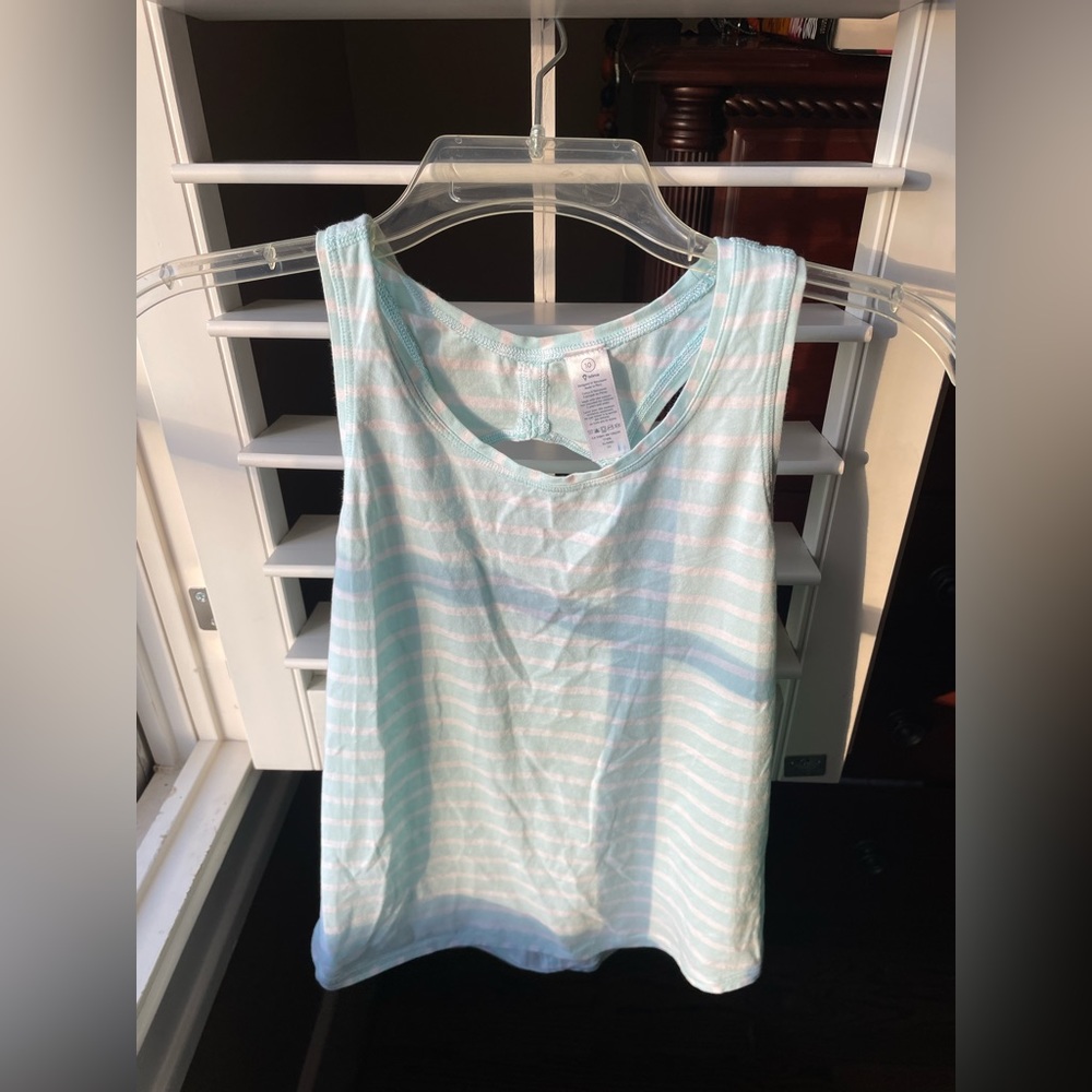 Ivivva / lululemon blue tank top